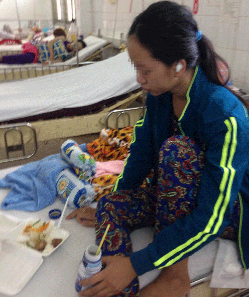 Bị hoảng loạn, chị Ly vẫn chưa ăn uống được gì sau gần 1 ngày xảy ra vụ việc