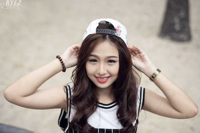 Hot girl Đại học Nguyễn Tất Thành hiện là sinh viên lớp 13DQT05 - ngành Quản trị kinh doanh - Đại học Nguyễn Tất Thành, TP.HCM.
