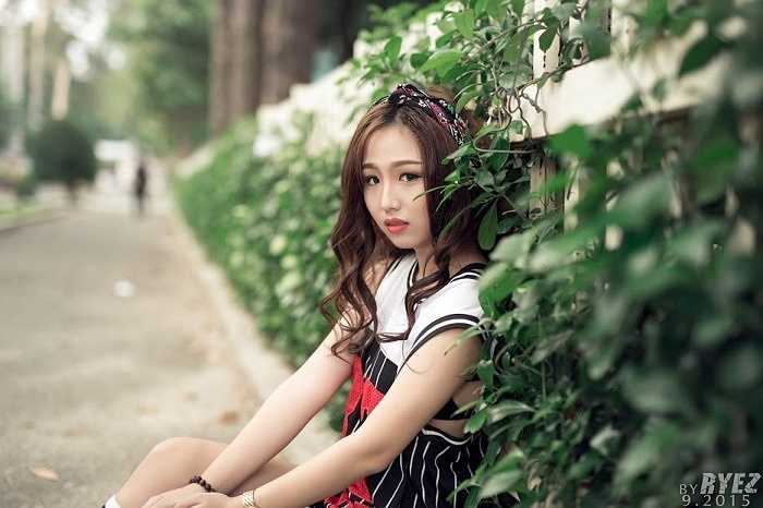 Hot girl thực hiện bộ ảnh 'Chào 20' để kỷ niệm cho ngày sinh nhật.