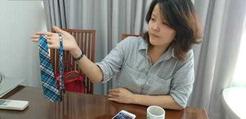 Mẹ chê đồng phục xấu, bé lớp 3 bị đuổi học