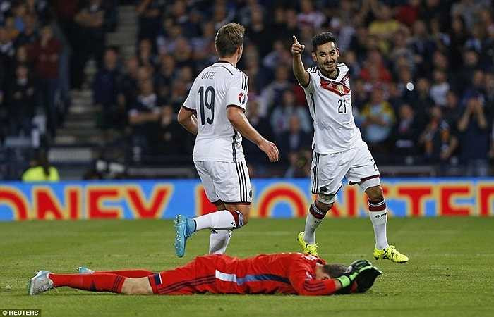 Đó là Gundogan. Ngôi sao của Dortmund có bàn thắng quyết định ở đầu hiệp 2 giúp Đức có chiến thắng sít sao