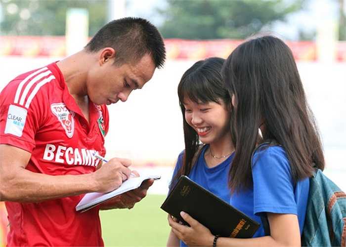 ... hay tuyển thủ Xuân Thành.