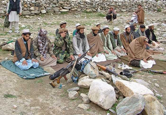 Tehrik-e Taliban Pakistan - Tổ chức này được thành lập chủ yếu để chống phá Chính phủ Pakistan, chiến đấu với quân NATO.