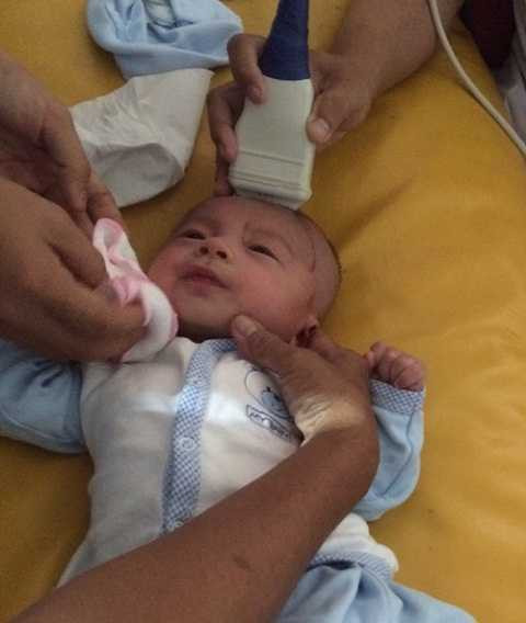 Dự kiến sau 3 tháng nữa bé Phát sẽ quay lại tái khám lần 2. Anh Dương Minh Tiền, ba bé cho biết, tới nay gia đình đã nhận được vài chục triệu đồng từ các nhà hảo tâm giúp đỡ. (Ảnh: L.P)