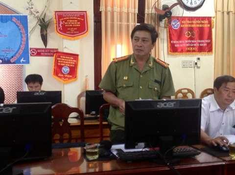 Đại tá Nguyễn Văn Nhiều cho biết, hai nghi can trên đã được bàn giao cho Bộ Công an tiếp tục điều tra - Ảnh: Quế Hà