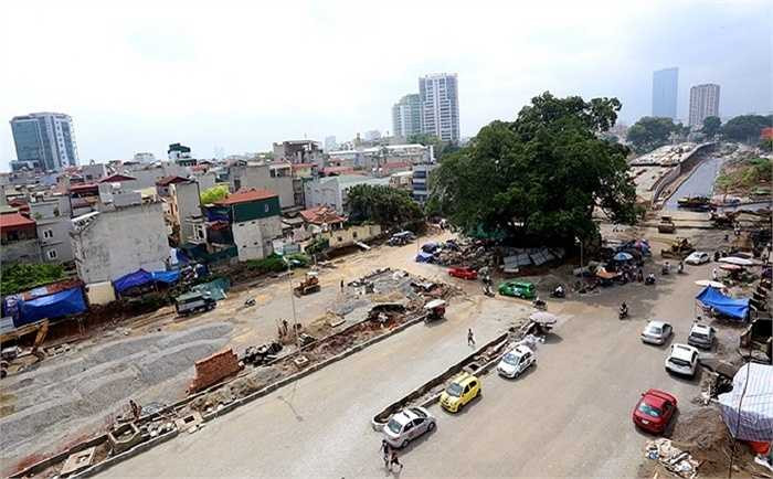 Dự án xây dựng đường vành đai 2 Hà Nội, đoạn Nhật Tân - Xuân La - Bưởi - Cầu Giấy dài 6,4 km có tổng mức đầu tư 304,7 triệu USD (tương đương 6,4 nghìn tỷ đồng). Được khởi công từ tháng 3/2012, đến nay dự án đã hoàn thành công tác giải phóng mặt bằng và hoàn thiện đoạn nối từ cầu Nhật Tân tới Xuân La, còn đoạn Xuân La - Bưởi - Cầu Giấy đang gấp rút những công đoạn cuối cùng.