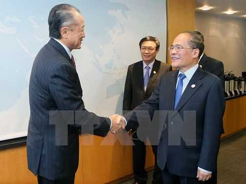 Chủ tịch Quốc hội Nguyễn Sinh Hùng gặp ông Jim Yong Kim, Chủ tịch WB Chủ tịch Quốc hội Nguyễn Sinh Hùng gặp ông Jim Yong Kim, Chủ tịch WB