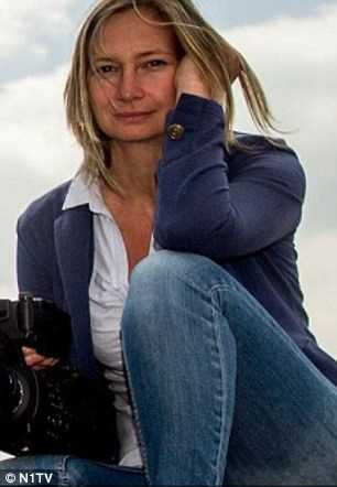 Phóng viên Petra Laszlo