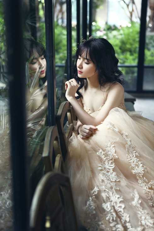 Hoà Minzy nữ tính trong bộ ảnh mới.