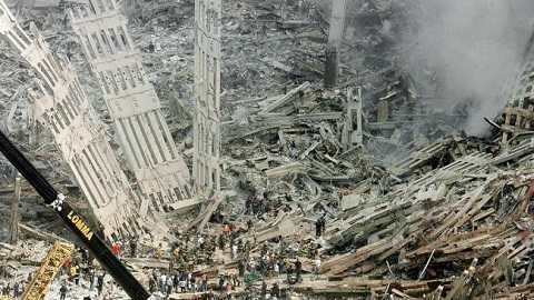 Cảnh hoang tàn đổ nát sau vụ tấn công kinh hoàng