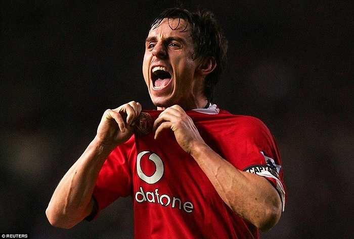 Nhắc đến MU và Liverpool không thể quên Gary Neville. Anh có lẽ là cầu thủ MU căm ghét The Kop nhất khi kiên quyết không nhượng bộ đối thủ này trong bất cứ trường hợp nào