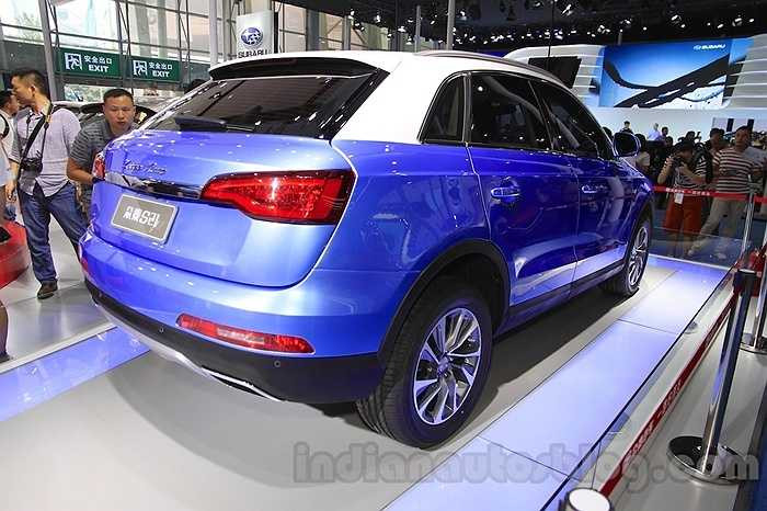 Mẫu xe có tên Zotye S21 được mô tả: 'Phía trước và hai bên hông xe hoàn toàn là đường nét của Q3, còn cụm đèn hậu lại giống hệt Q5, cản trước lại hao hao VW'