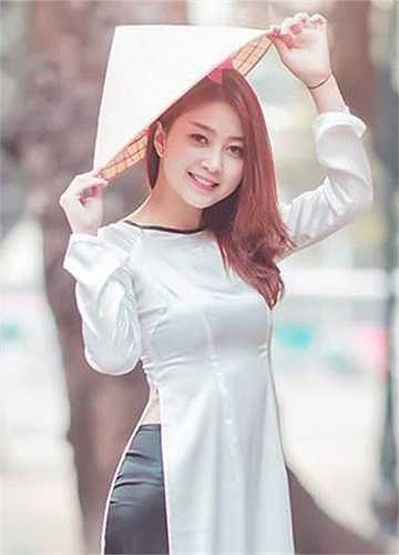 Cô bạn dễ thương này là Phan Hải Anh, sinh năm 1992, đến từ Hải Phòng.