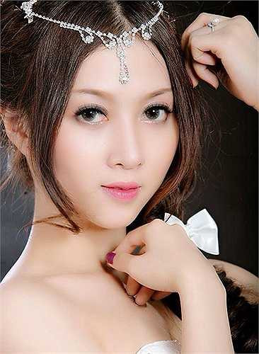 Hải Anh Sở thích: Đóng phim và bơi lội.