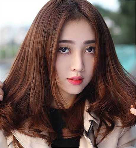 Cô bạn còn có sở trường là hát.