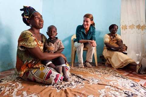 Bà Melinda Gates giản dị trong một dịp từ thiện