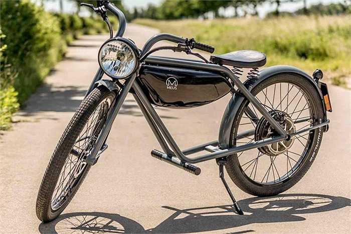 Meijs Motorman có giá 5.200 USD với 2 màu tùy chọn gồm trắng và đỏ. Ở châu Âu, khách hàng sẽ phải trả thêm 21% thuế GTGT. Đi kèm với nó là các tuỳ chọn như màu sơn khác, túi đựng đồ bằng da hay logo... 