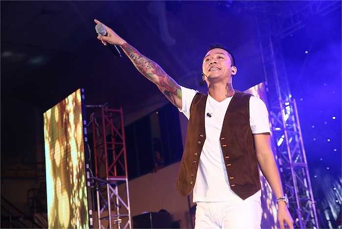 Tuấn Hưng chia sẻ anh cảm thấy hạnh phúc khi được góp mặt trong sự kiện này. 