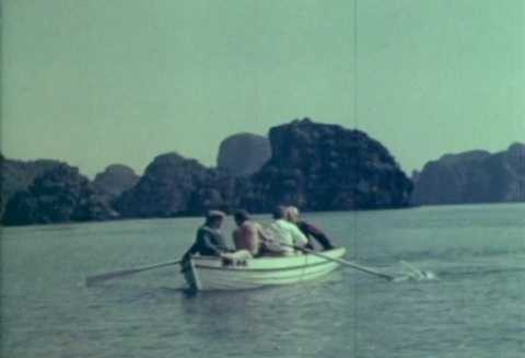 Titov chèo thuyền Titov chèo thuyền