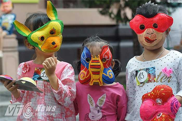 Theo TS. Trang Thanh Hiền (Chủ nhiệm dự án), thoạt nhìn thì những chiếc mặt nạ Trung thu của trẻ con có vẻ như chỉ là những vật dụng mua vui đêm rằm cho các bé. Nhưng thực chất, mỗi hình tượng được làm, được chơi lại mang những thông điệp văn hóa rất rõ ràng.