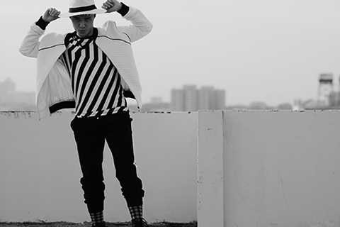 Trong bộ ảnh mới nhất, Lâm Vinh Hải cực chất” với phong cách thời trang đường phố. 