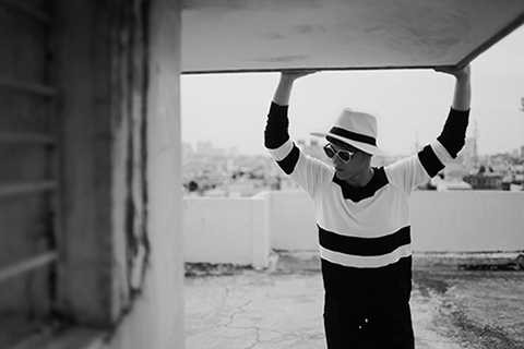 Năng động và khỏe khoắn là ưu điểm vượt trội trong phong cách thời trang của Lâm Vinh Hải.