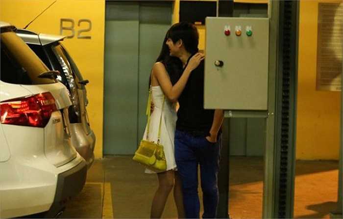 Những hành động tình tứ, thân mật của cả hai cũng nhiều lọt vào ống kính của báo giới.