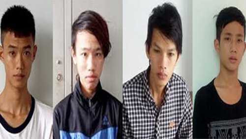 Các đối tượng (từ trái sang) Võ Văn Chí Cường; Trần Huy Khánh; Nguyễn Phi Long;Trần Minh Thế tại cơ quan điều tra.