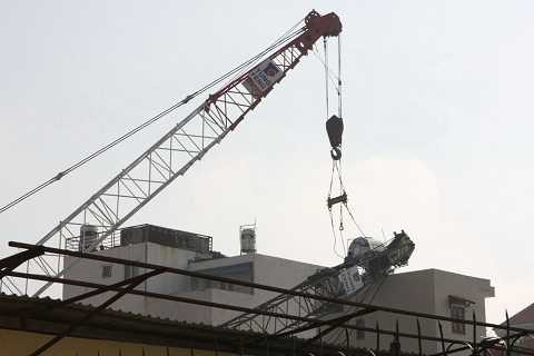 Hiện trường một vụ sập cần cẩu Hiện trường một vụ sập cần cẩu