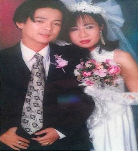 Ca sỹ Vũ Hà tiết lộ ảnh cưới với người vợ bí mật.