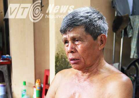 Ông Phạm Văn Đắc luôn bị ám ảnh bởi thảm kịch ở trường tiểu học Tân Thành Ông Phạm Văn Đắc luôn bị ám ảnh bởi thảm kịch ở trường tiểu học Tân Thành