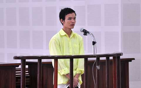 Khoắn tiền, tài khoản ngân hàng, ở Mỹ, lãnh án 4 năm tù, chiếm đoạt tản