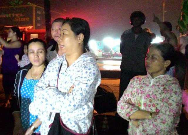 Cháy chợ, 100 gian hàng bị thiêu rụi trong đêm