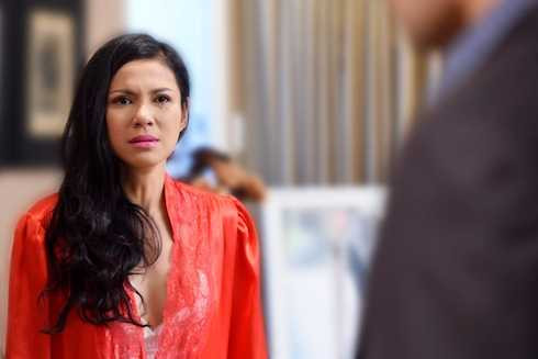 'Nữ hoàng phim bi' Việt Trinh trở lại với vai diễn đầy nước mắt.