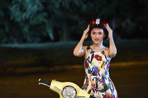 Ngoài ba nhân vật chính, phim còn đánh dấu sự xuất hiện lần đầu tiên của Hương Giang Idol ở lĩnh vực phim ảnh.