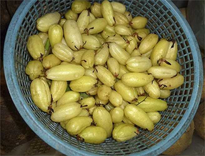 Những trái khế chín vàng sẽ có vị ngọt hơn so với khế xanh.