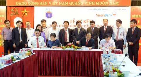 VietinBank Đống Đa ký kết hợp tác với 3 bệnh viện (Nhi TW; Tim Hà Nội; Đại học Y Hà Nội) VietinBank Đống Đa ký kết hợp tác với 3 bệnh viện (Nhi TW; Tim Hà Nội; Đại học Y Hà Nội)