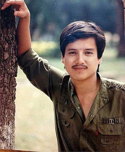 NSƯT Chí Trung là con trai của NSND Quý Dương - một trong những giọng ca hàng đầu của dòng nhạc cách mạng Việt Nam. Là diễn viên con cưng của Nhà hát Tuổi trẻ nhưng cuộc sống của anh trải qua rất nhiều thăng trầm. Sau khi lập gia đình, anh từng có thời gian bươn trải ngoài 'chợ trời'. Buổi tối, anh là chàng quý tộc Romeo si tình trên sân khấu, đêm về anh làm nghề ép xăm lốp, sáng sớm đi giao cho các đầu mối ở Hà Đông rồi đạp xe trở lại Hà Nội bắt đầu một ngày mới. Có thời điểm, 'Táo Giao thông' 