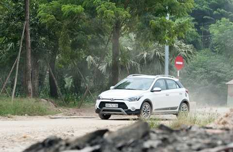Hyundai i20 Active là một chiếc xe mang phong cách thể thao năng động
