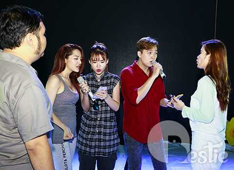 Hành trình Music party - Mềm mượt những giấc mơ sẽ đi qua bốn thành phố lớn là Hà Nội, Đà Nẵng, TP.Hồ Chí Minh và Cần Thơ.