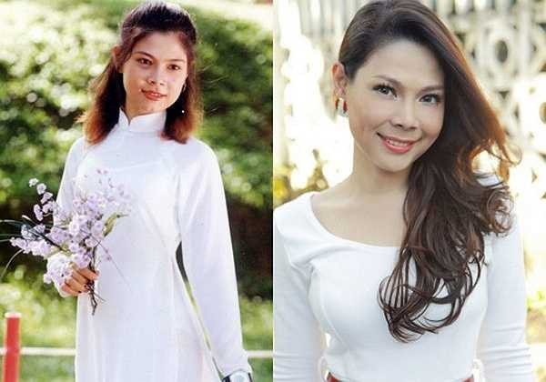 Nữ ca sĩ Thanh Thảo xinh đẹp trong tà áo dài trắng. Có thể thấy cô đã làm tóc xoăn từ rất sớm.