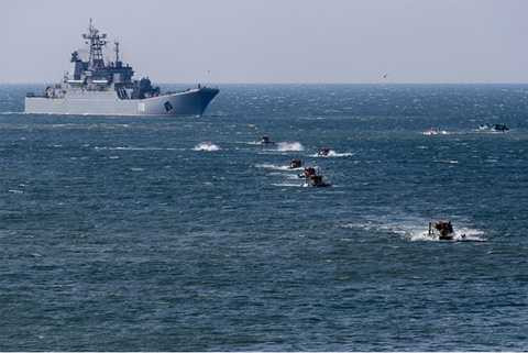 Đổ bộ bờ biển