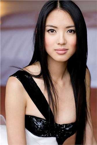 Thánh thiện, dễ mến và mong manh chính là nét đẹp của Miss World 2007 Trương Tử Lâm