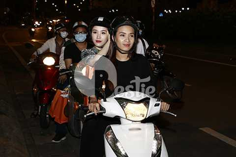 Đồng hành cùng Bảo Thy và Ái Phương trong chuyến đi này còn có sự tham gia của một số bạn trẻ yêu thích công việc thiện nguyện. 