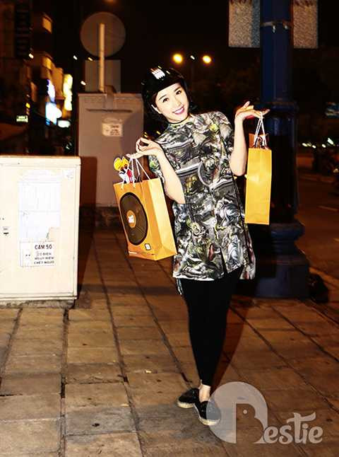 Là một trong số những sao Việt thường xuyên làm từ thiện, tuy nhiên, Bảo Thy ít khi công khai những hoạt động của mình trên mặt báo. Nữ ca sĩ cho biết: Tôi tin vào việc gieo nhân nào, gặt quả ấy. Việc chung tay cùng cộng đồng để sẻ chia và mang niềm vui đến cho những người nghèo cơ nhỡ có mùa Trung Thu ấm áp là một hành động rất thiết thực. Tôi rất vui và hạnh phúc khi nhận được lời mời đồng hành cùng chương trình!.