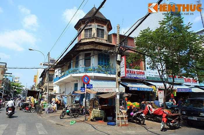 Bên cạnh Hà Nội, TP HCM cũng là nơi tập trung nhiều khu nhà cổ có từ thời Pháp. (Ảnh: Một ngôi nhà cổ trên đường Gò Công, TP HCM)