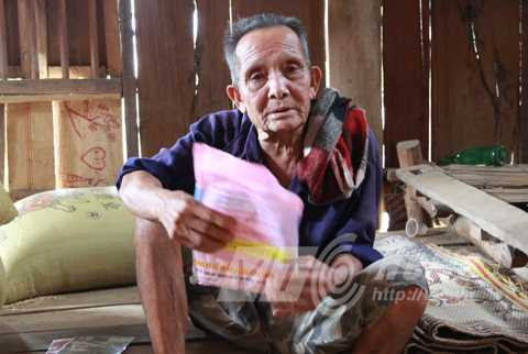 Ông thầy cúng Lò Văn Pỉn, người uống mỡ sôi như nước lã