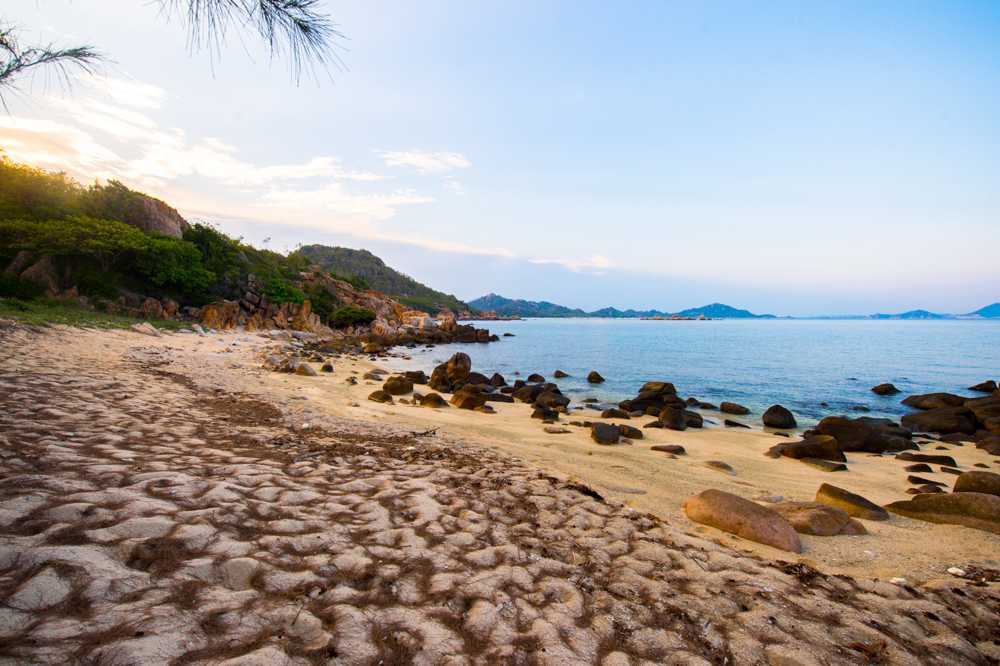 Khám phá hoang đảo đẹp mê lòng người cho bạn trẻ thích trải nghiệm