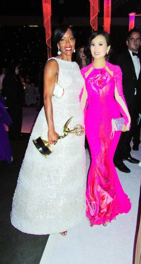 Hà Phương và Regina King.