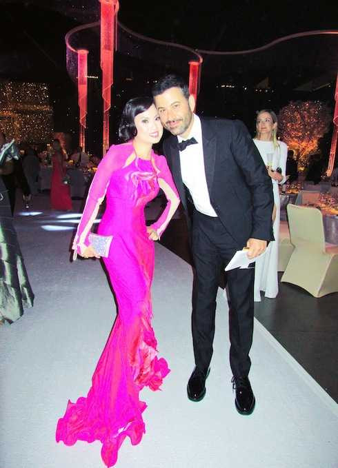 Hà Phương và MC nổi tiếng Jimmy Kimmel.